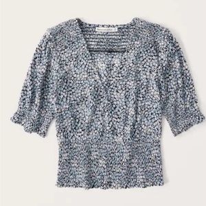 Abercrombie & Fitch Short Sleeve V-Neck Blouse, Blue Floral Size M